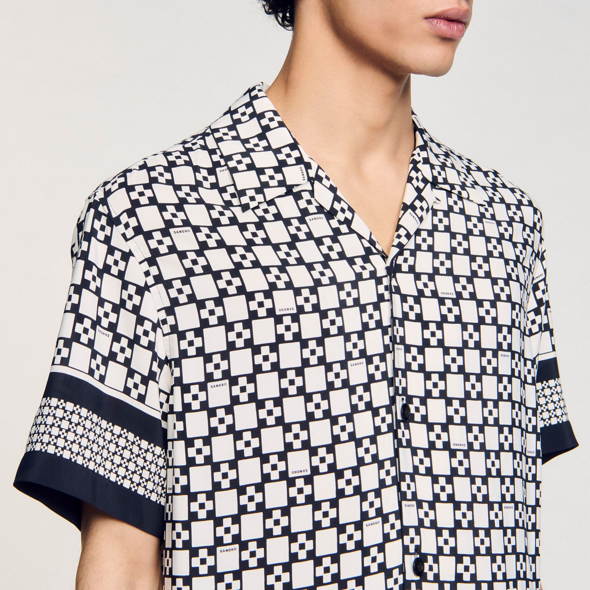 Chemise fluide &agrave; imprim&eacute; Square Cross - Homme | Sandro Paris