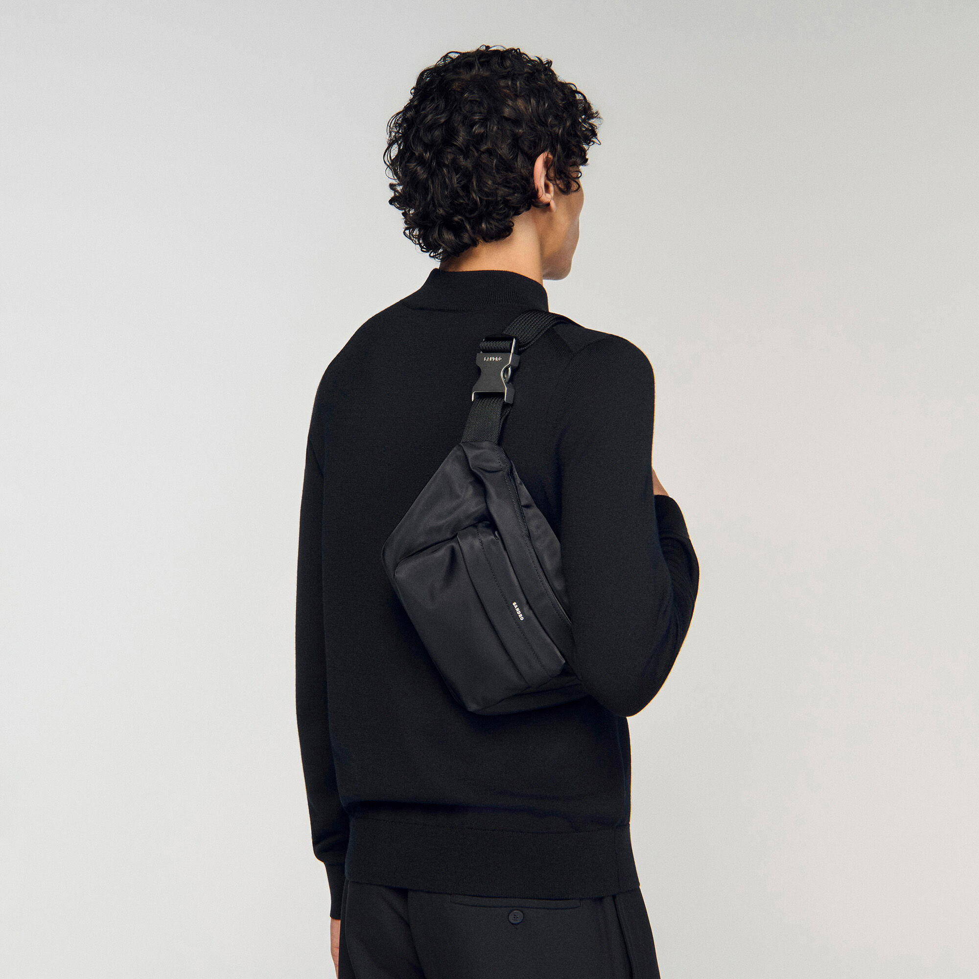 Sac bandouli&egrave;re en tissu technique