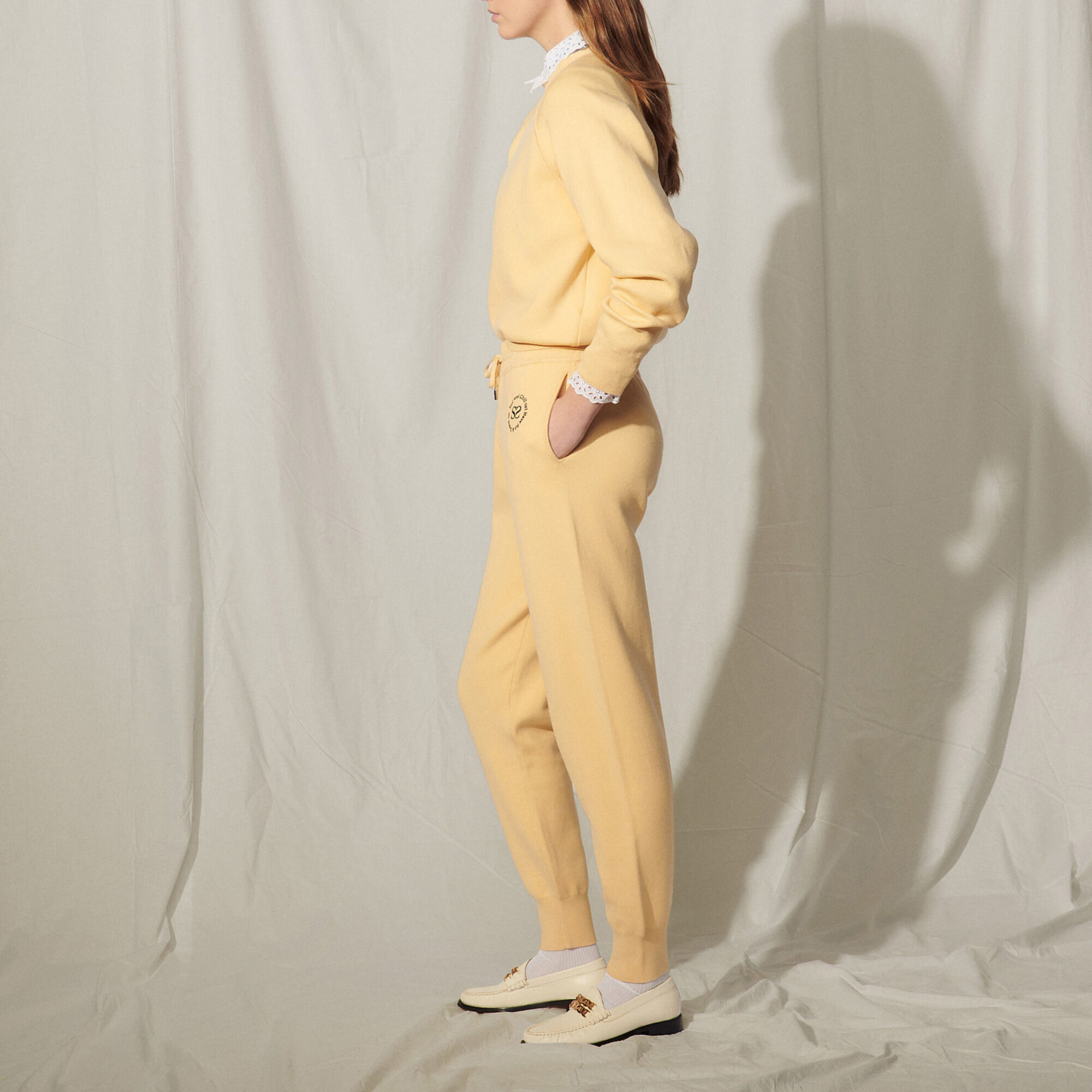 Jogging hotsell jaune pale