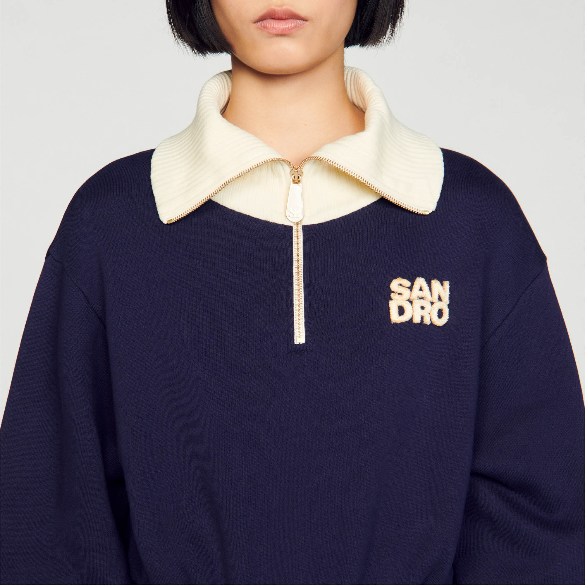 Pull sandro bleu marine store