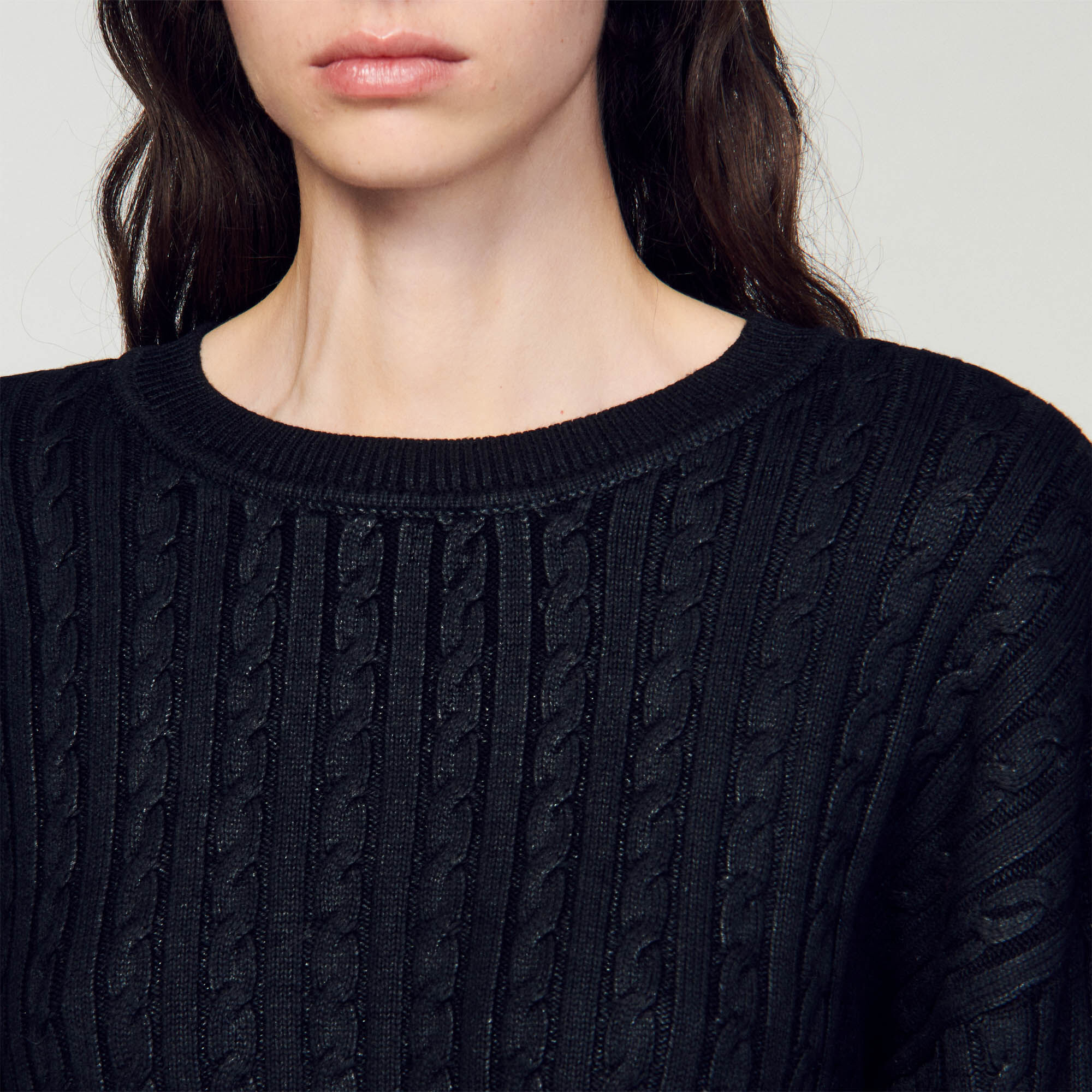 Pull noir top court femme