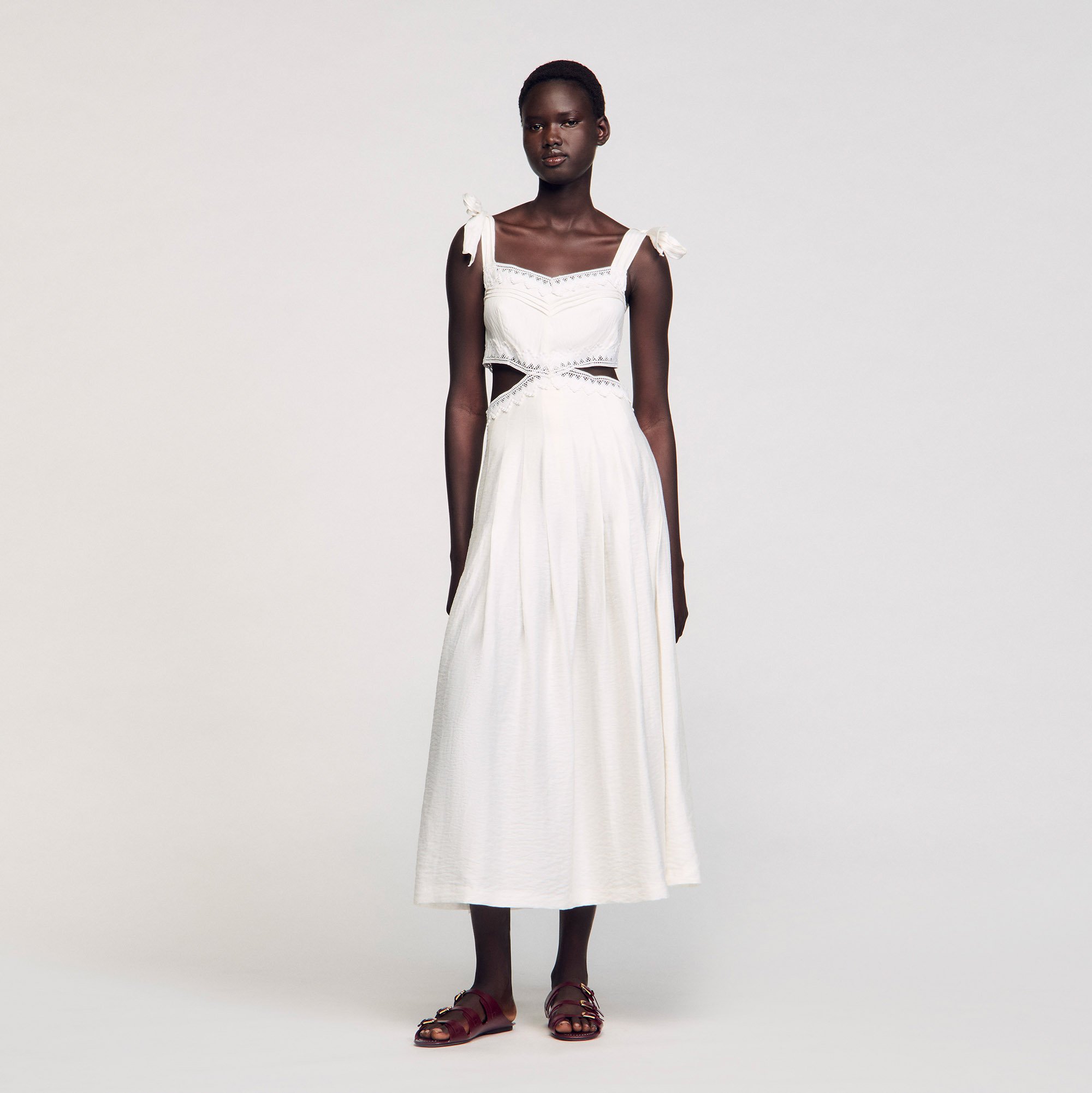 Robe longue à galons de dentelle - Sandro Paris - Modalova