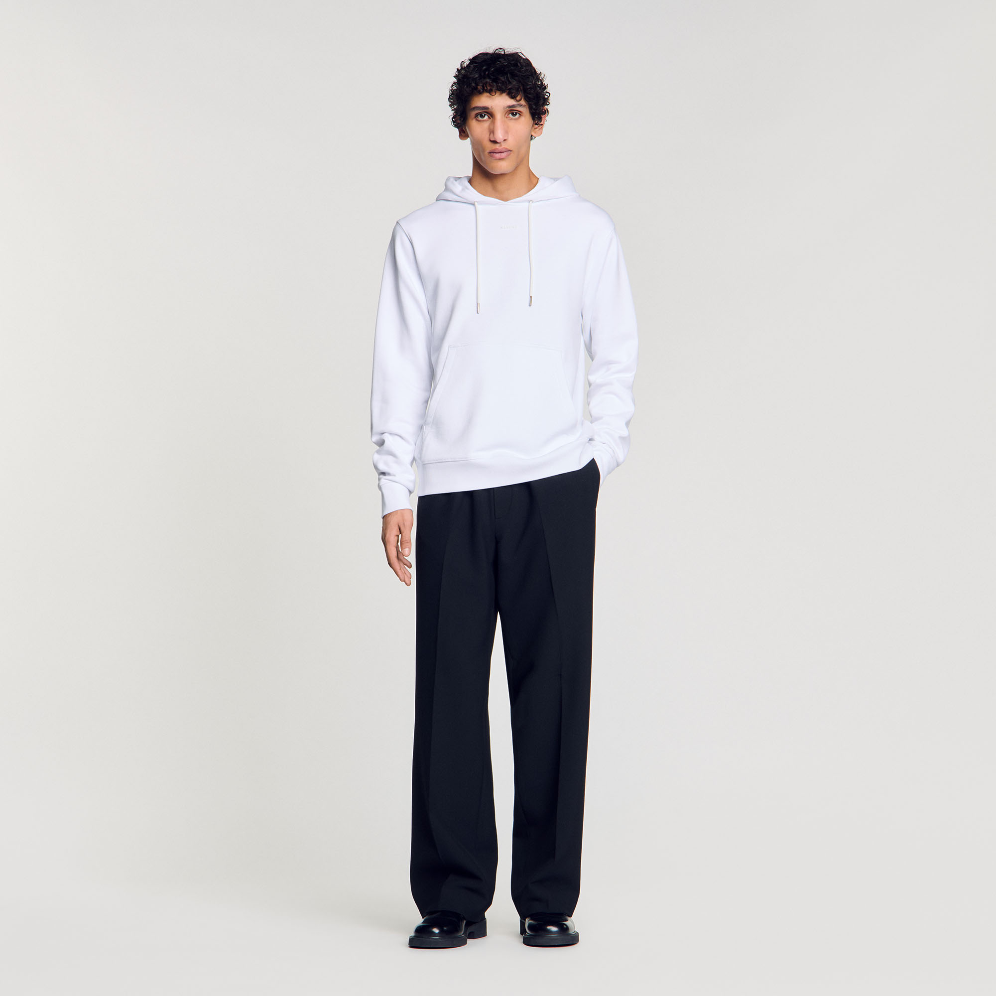Sweatshirt à capuche logo - Sandro Paris - Modalova