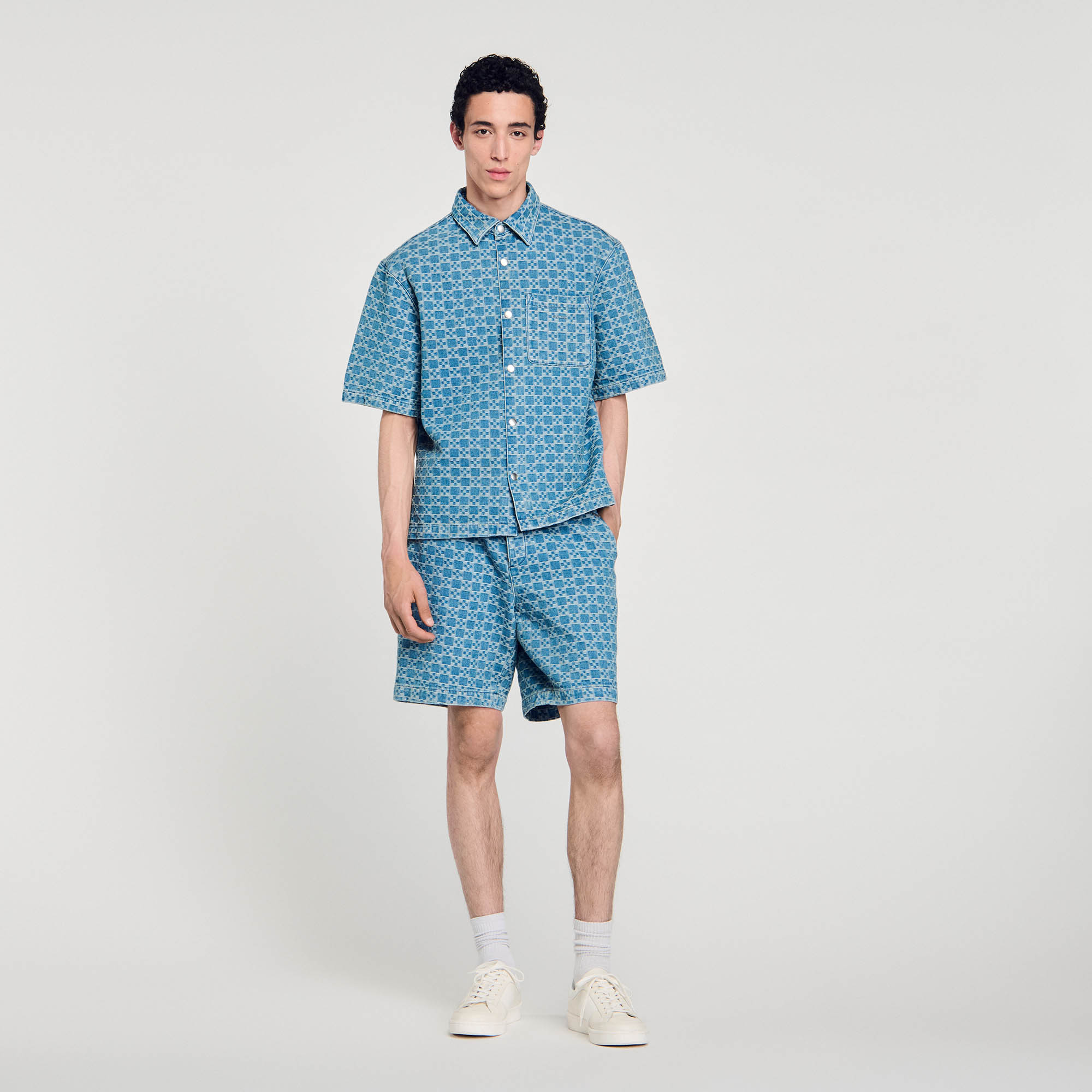 Chemise en denim square cross - Sandro Paris - Modalova